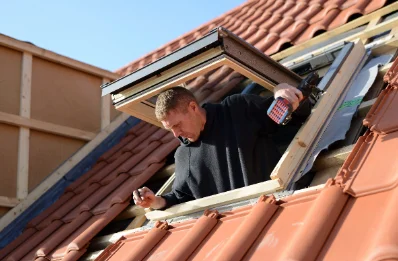 Pose de fenêtres de toit Velux à Marzens